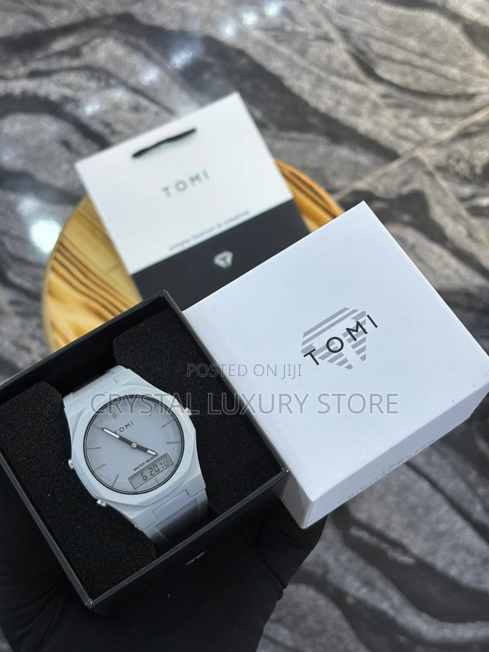 Tomi Quality Men Rubber Strap Wristwatch