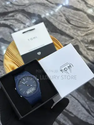 Tomi Quality Men Rubber Strap Wristwatch