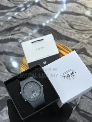 Tomi Quality Men Rubber Strap Wristwatch