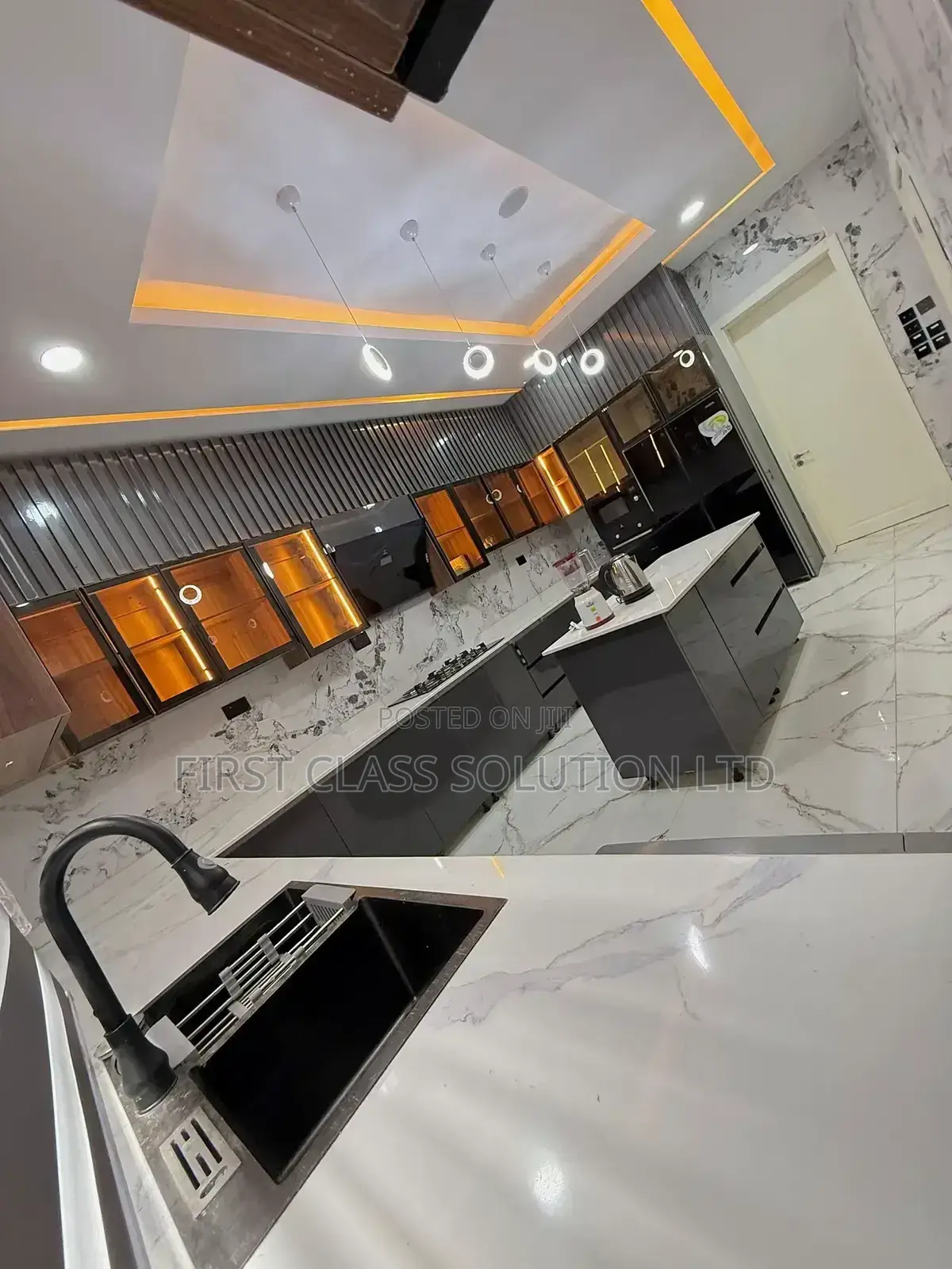 Luxury 6-Bedroom Duplex Lekki