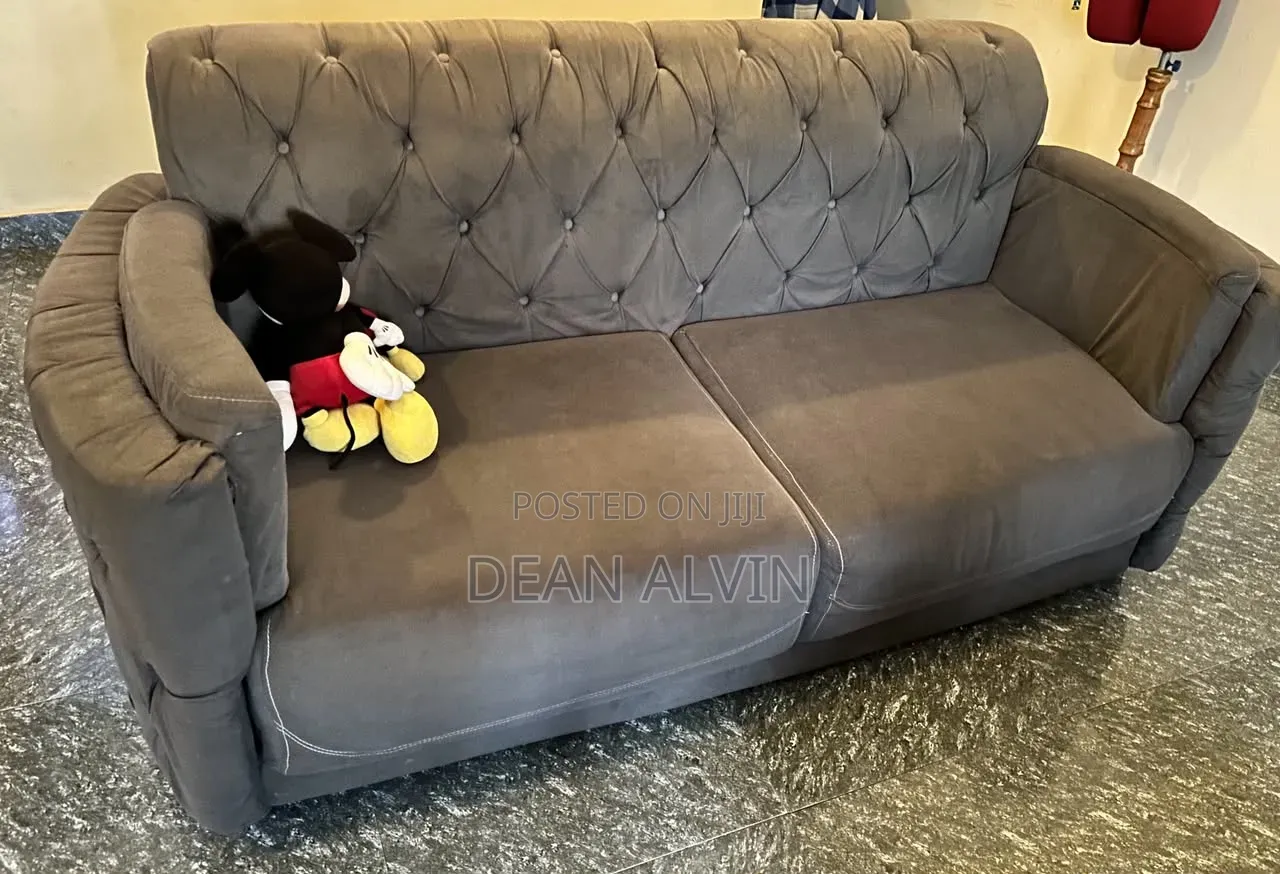 Sofa Set and Centre Table