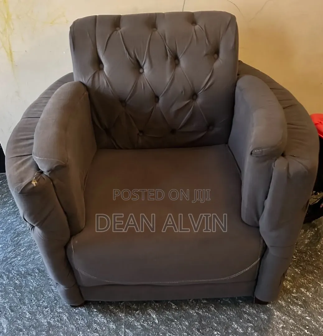Sofa Set and Centre Table