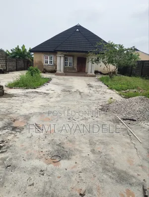 Furnished 4bdrm Bungalow in Fashola Estate, Igbogbo for sale