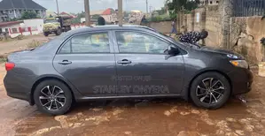 Toyota Corolla LE 4dr Sedan (1.8L 4cyl 4A) 2011 Gray