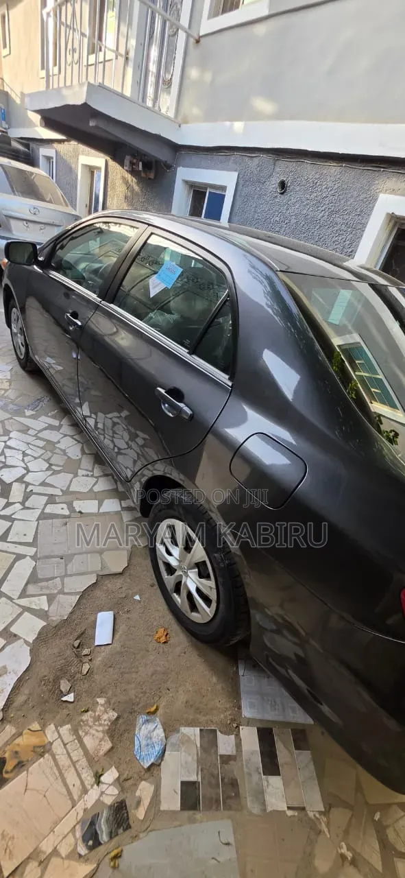Toyota Corolla 2012 Gray