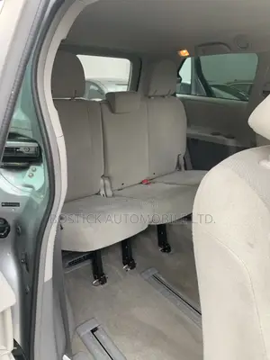 Toyota Sienna LE 7 Passenger Mobility 2012 Gray
