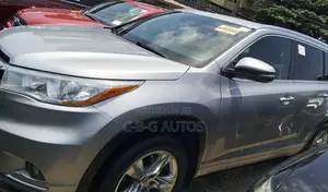 Toyota Highlander Limited 4dr SUV AWD (3.5L 6cyl 6A) 2015 Silver
