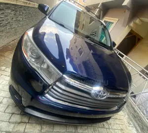 Toyota Highlander 2014 Blue