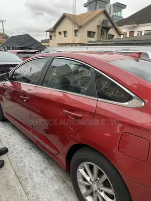 Hyundai Sonata SE 2019 Red