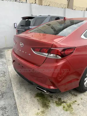 Hyundai Sonata SE 2019 Red