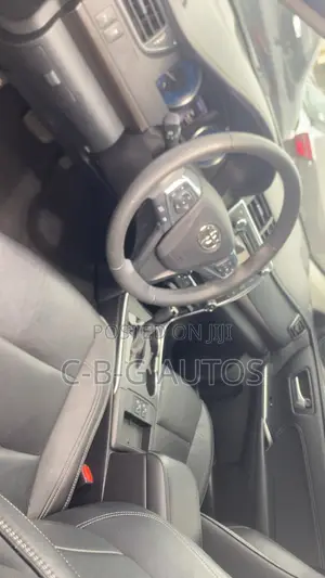 Toyota Camry XLE 4dr Sedan (2.5L 4cyl 6A) 2017 Silver