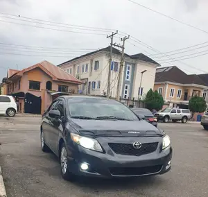 Toyota Corolla LE 4dr Sedan (1.8L 4cyl 4A) 2010 Black