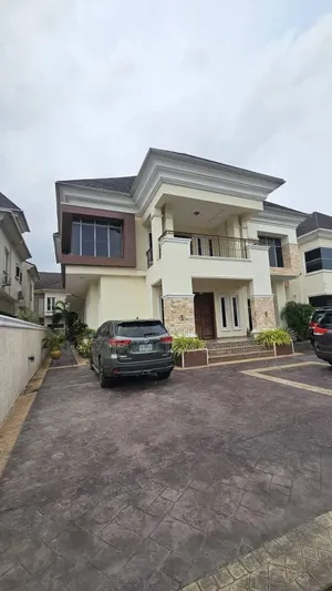 7bdrm Duplex in Pinnock Beach Estate, Lekki Phase 1 for sale