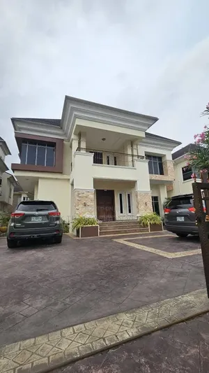 7bdrm Duplex in Pinnock Beach Estate, Lekki Phase 1 for sale