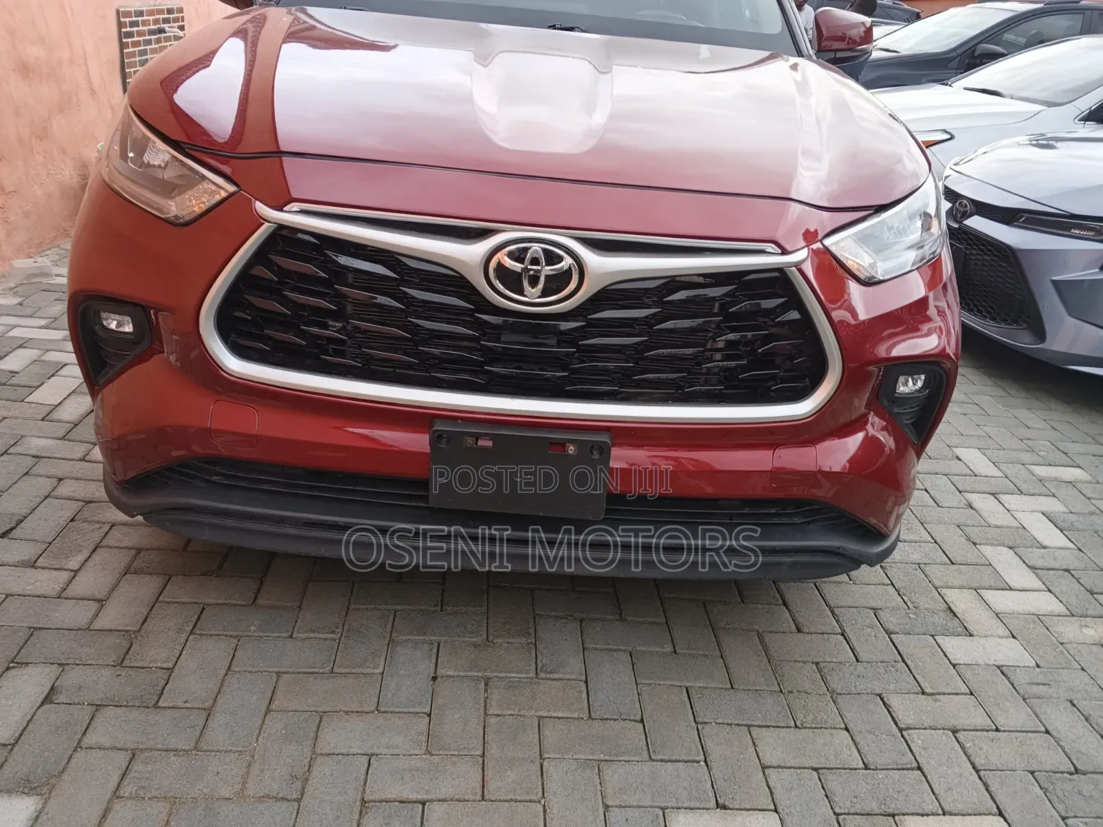 Toyota Highlander 2022 Red
