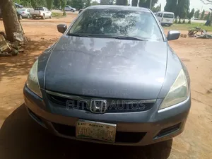 Honda Accord 2005 Gray
