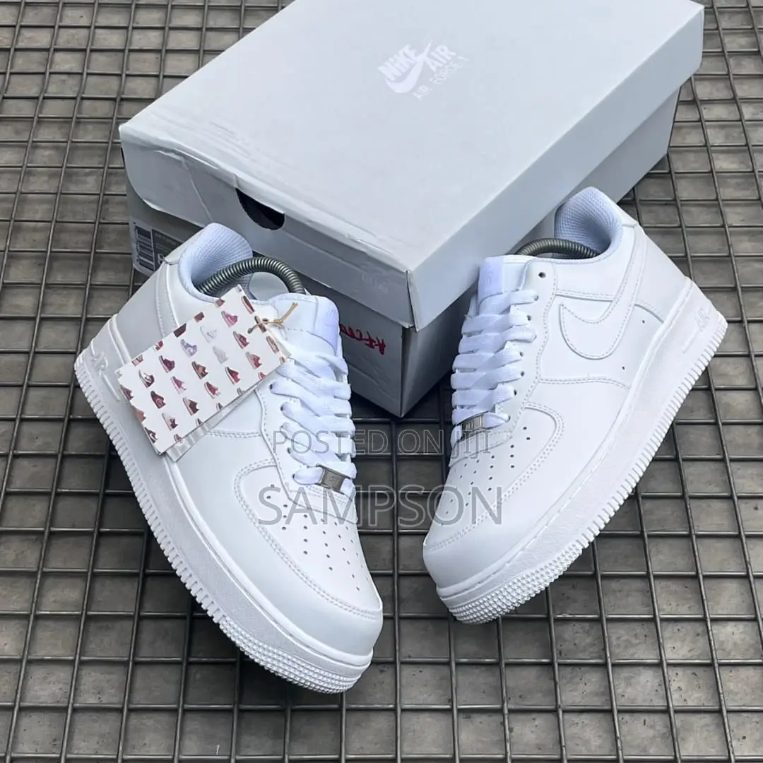 Nike Airforce1 “Plain White “