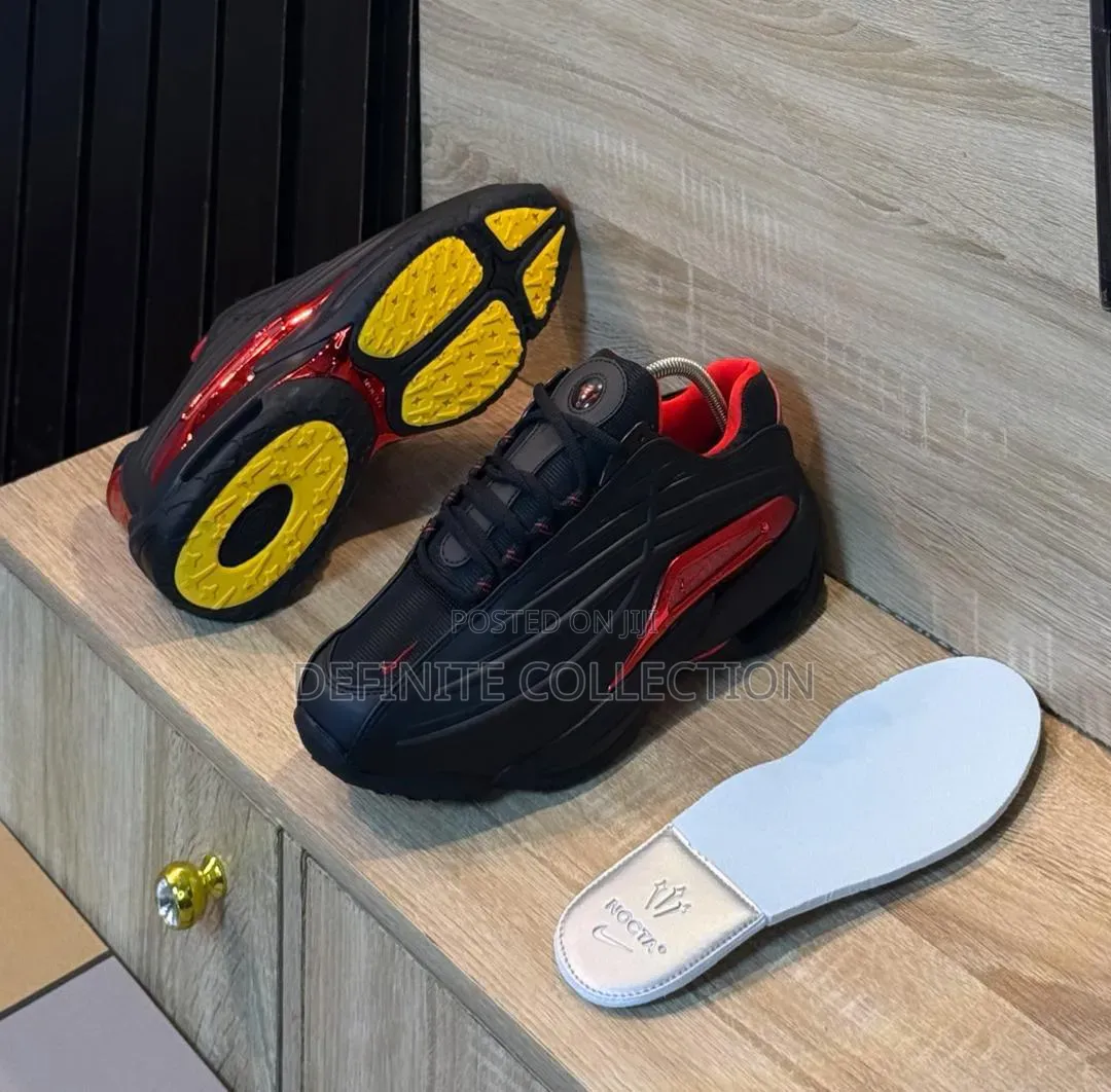 Nike Nocta Glide 5 Sneakers
