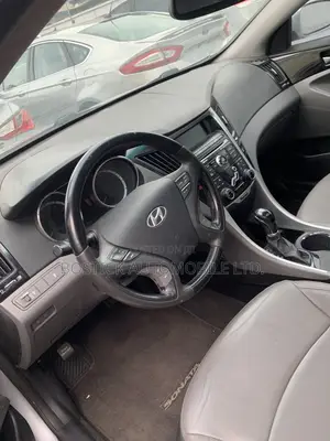 Hyundai Sonata GLS Sedan FWD (2.4L 4cyl 5A) 2010 Gray