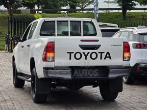 New Toyota Hilux 2026 White