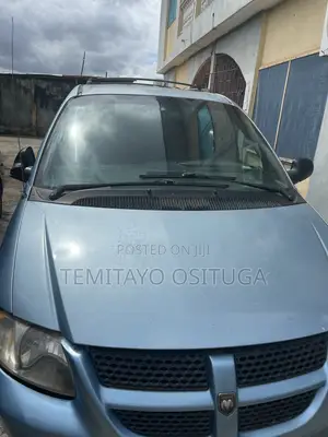 Dodge Caravan 2006 Blue