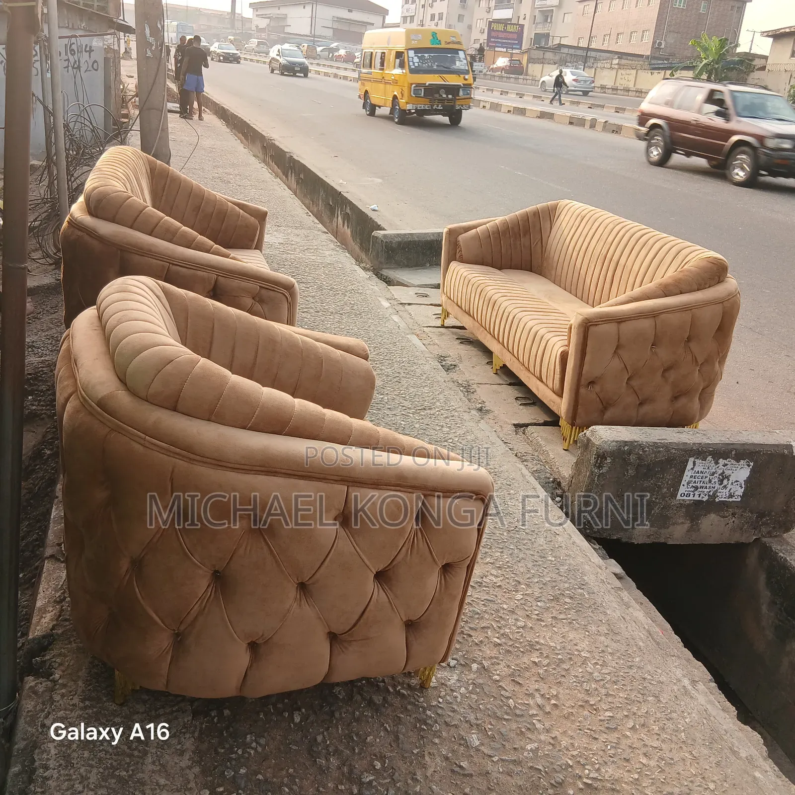 Beautul Sofa Set