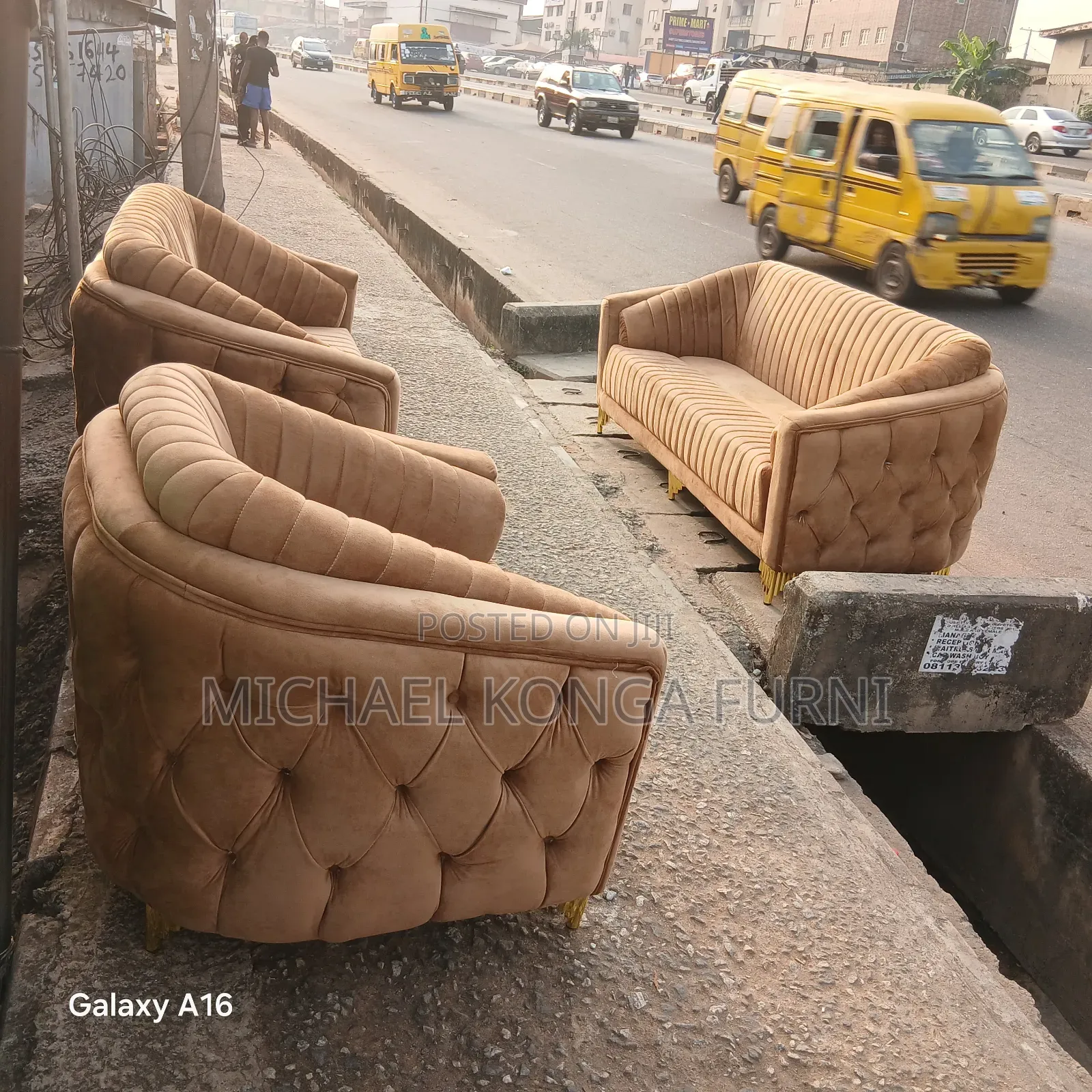 Beautul Sofa Set