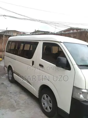 Commercial Bus Driver Wanted
