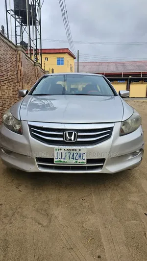 Honda Accord 2010 Silver