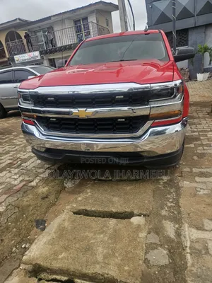 Chevrolet Silverado 2019 Red