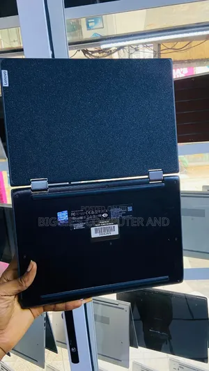 Laptop Lenovo 300e 4GB Intel Pentium eMMC 128GB