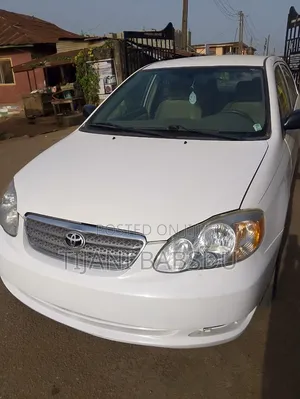 Toyota Corolla 2004 White