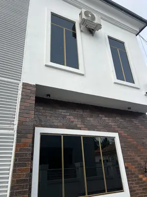Frameless Aluminum Window