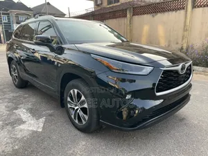 Toyota Highlander XLE 2021 Black