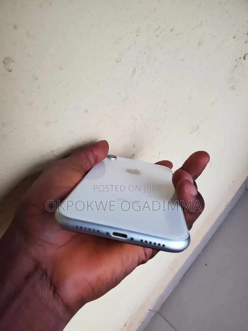 Apple iPhone XR 64 GB White