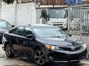 Toyota Camry SE 4dr Sedan (2.5L 4cyl 6A) 2013 Black