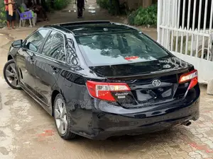 Toyota Camry SE 4dr Sedan (2.5L 4cyl 6A) 2013 Black