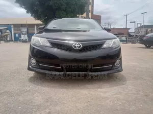 Toyota Camry SE 4dr Sedan (2.5L 4cyl 6A) 2014 Black