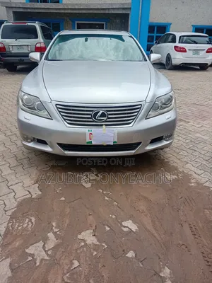 Lexus LS 2010 Gray