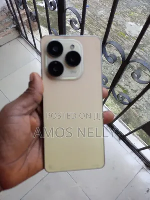 Tecno Spark 20 Pro 256 GB Gold