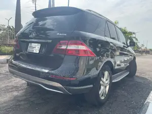 Mercedes-Benz M Class ML350 4MATIC 4dr SUV AWD (3.5L 6cyl 7A) 2014