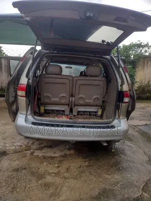 Toyota Sienna 1999 Silver