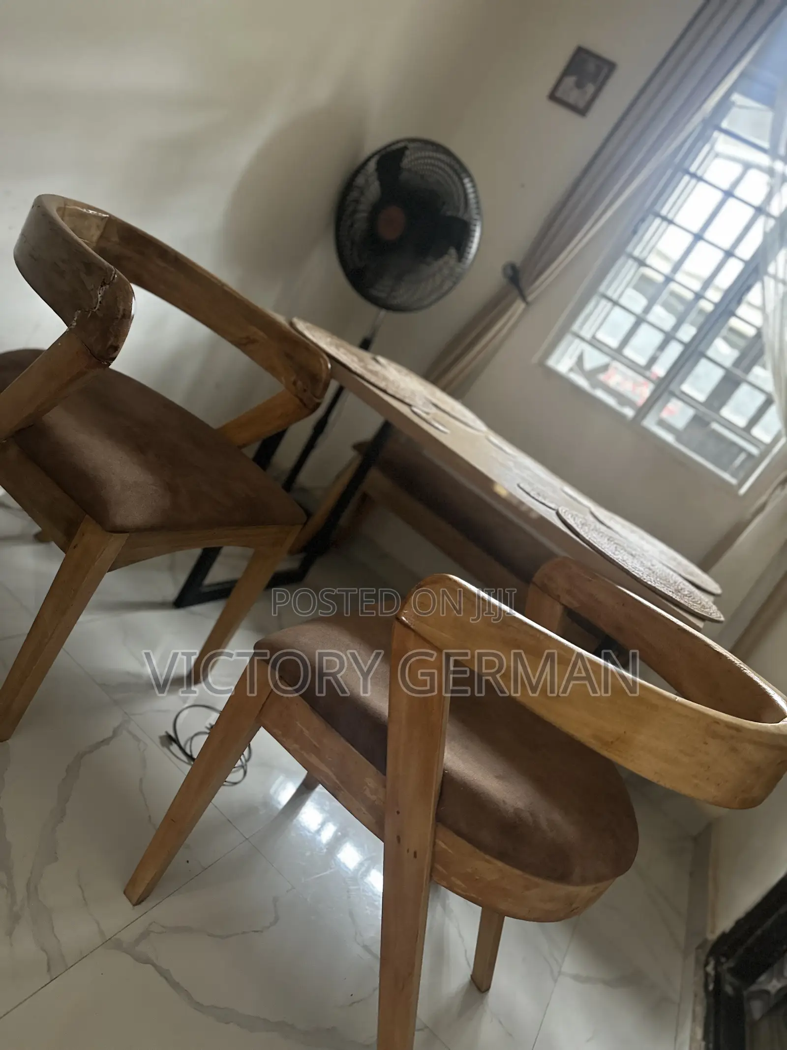 4 Seater Dinning Set