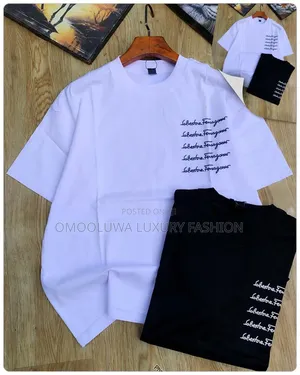 New Inn Luxury Roundneck