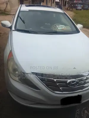 Hyundai Sonata Limited 2.0T Sedan (2.0L 4cyl 6A) 2013 White