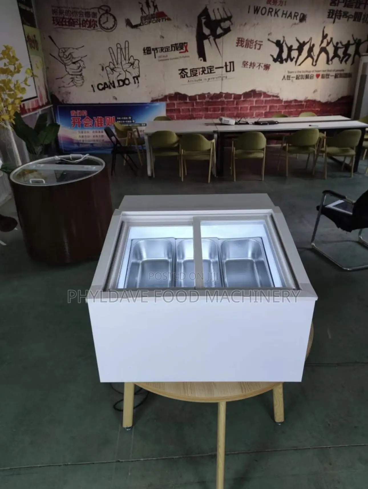 3 Plates Ice Cream Display