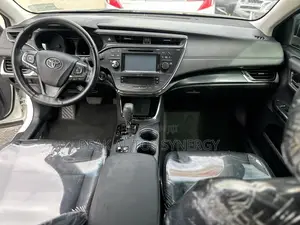 Toyota Avalon Touring (3.5L 6cyl 6A) 2018 White