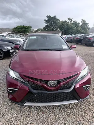 Toyota Camry XSE (2.5L 4cyl 8A) 2019