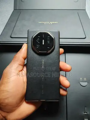 Huawei Mate XT Ultimate Design 1 TB Black