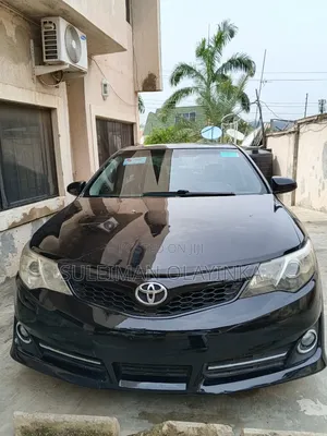 Toyota Camry SE Sport 4dr Sedan w/Prod. End 11/13 (2.5L 4cyl 6A) 2014